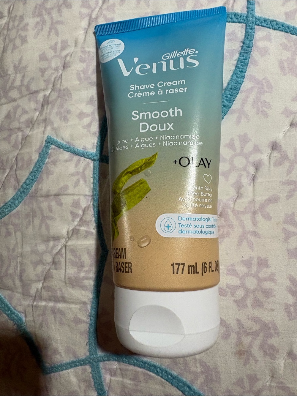 Gillette Venus Smooth Shave Cream with Olay - Blue/Tan